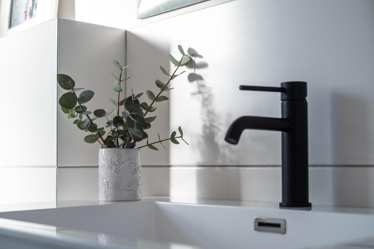 סטלנבוש Luxury Suite Near Church Street מראה חיצוני תמונה