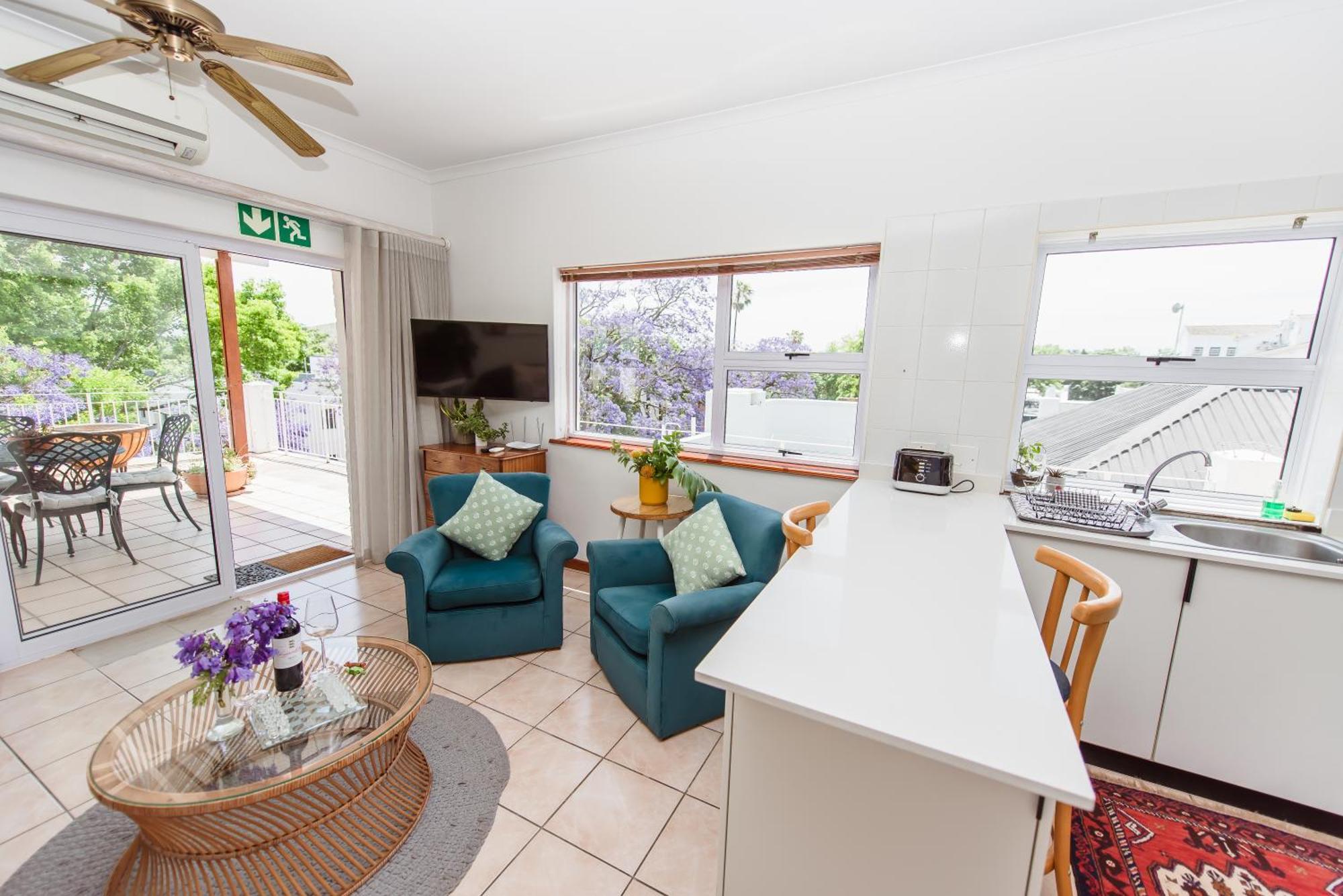 סטלנבוש Luxury Suite Near Church Street מראה חיצוני תמונה