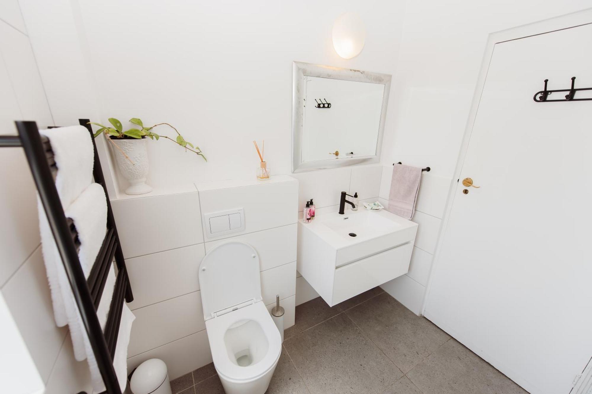 סטלנבוש Luxury Suite Near Church Street מראה חיצוני תמונה